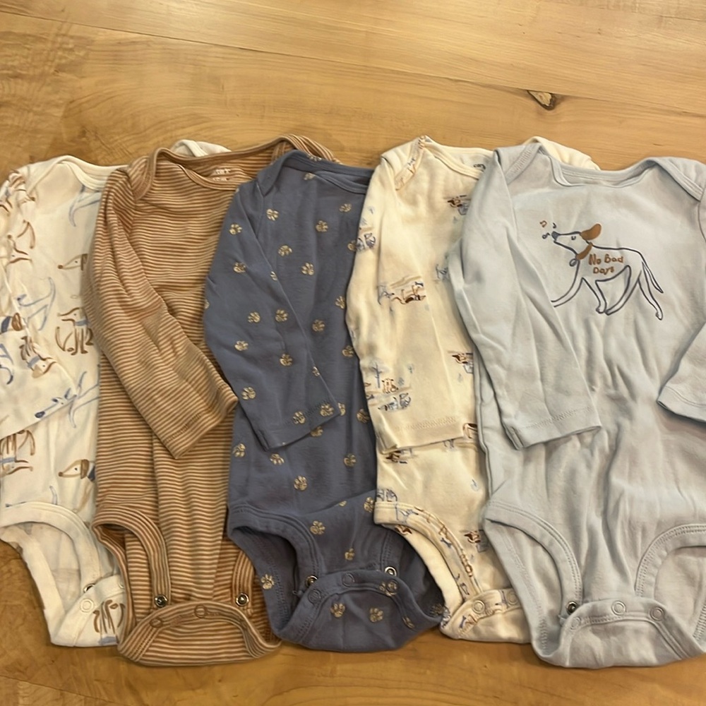 Carter’s long sleeve onesies dog prints set